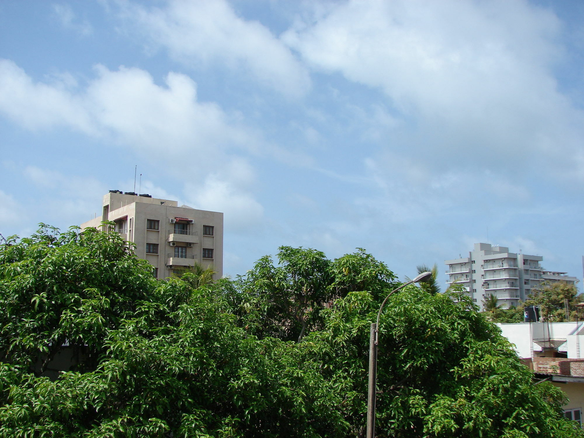 Ocean Breeze Apartment Colombo Exterior photo